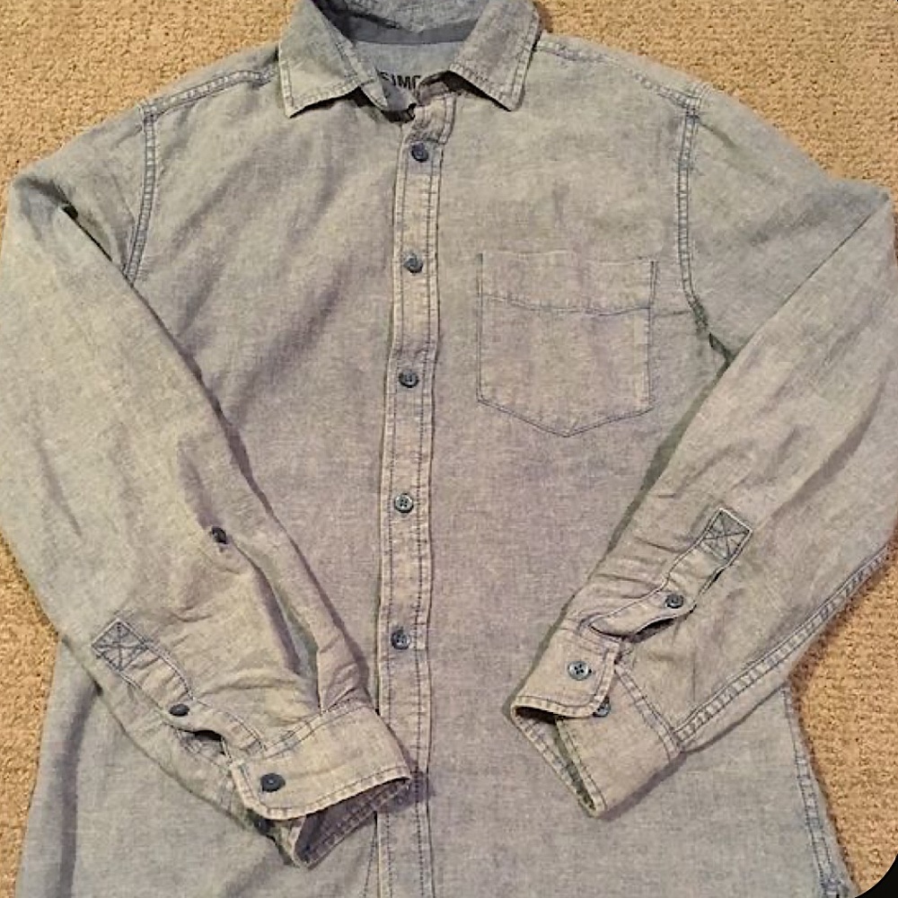 Mossimo Chambray blue button down shirt